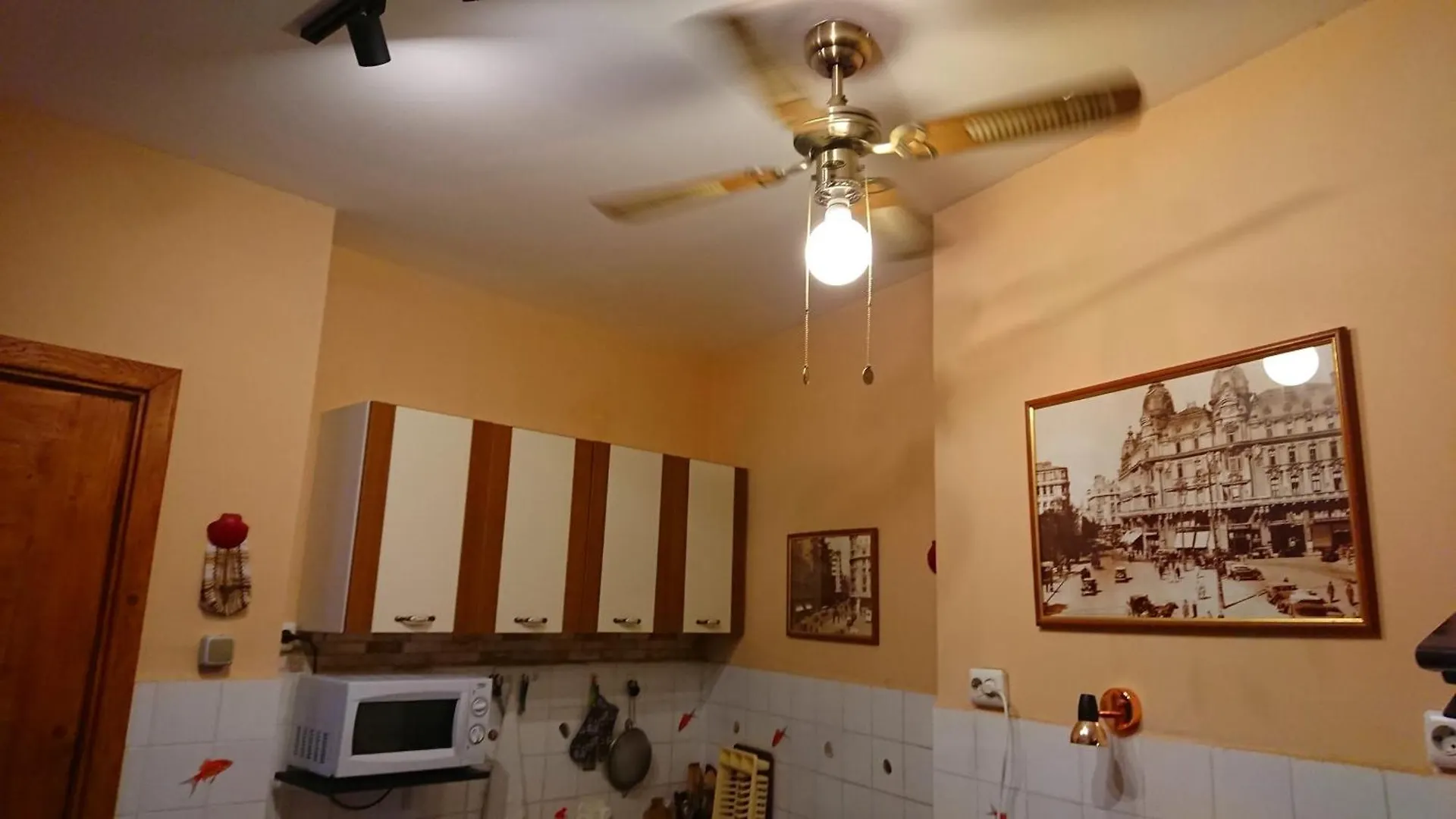 בוקרשט Studio Amzei 0*,  רומניה